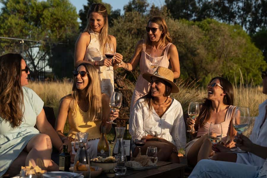 Mendoza: Wine Tasting Tour with Lunch and Private Transport - Booking details worth checking