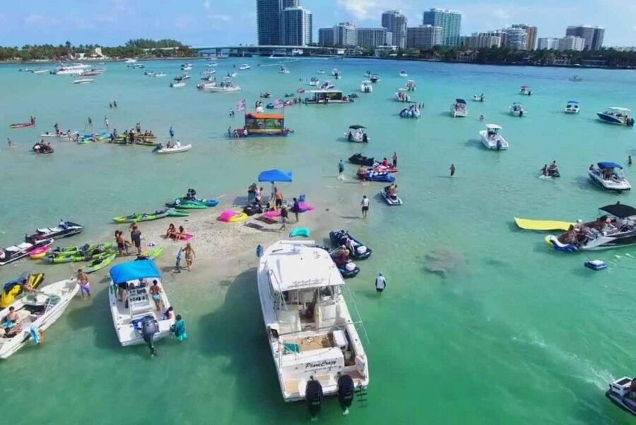 Miami: Guided Boat Tour with Champagne - Should you book the Miami boat tour?