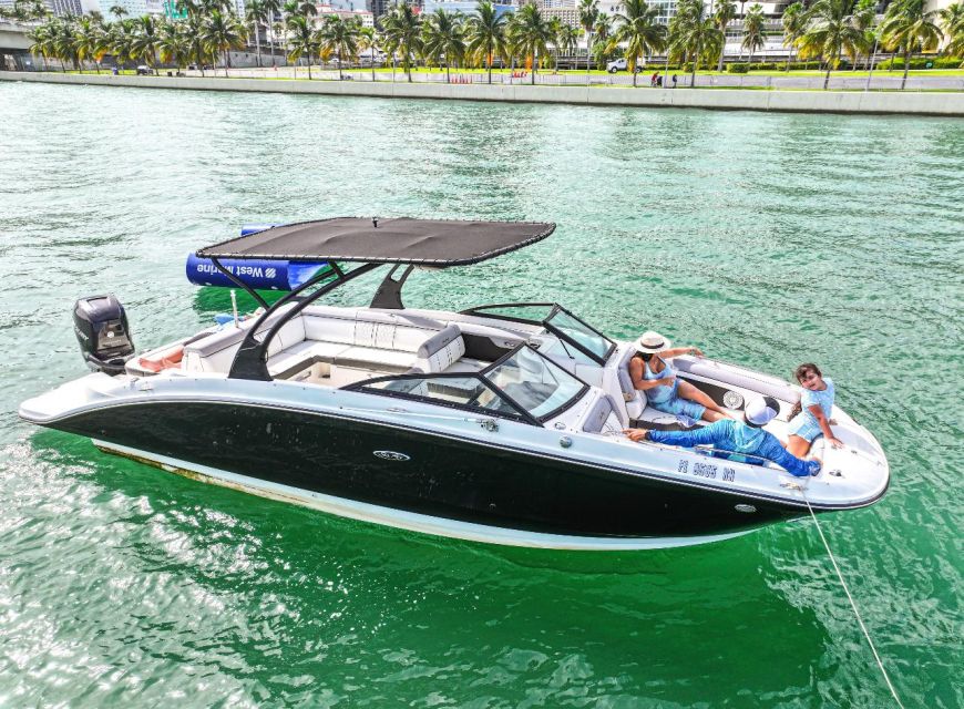 Miami: Guided Boat Tour with Champagne - Flagler Memorial Island and the swimming break