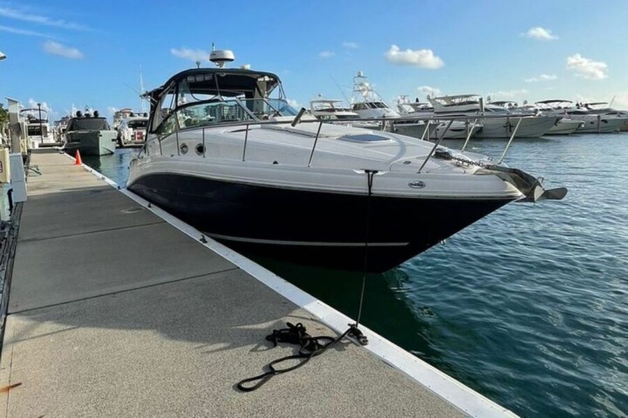 Miami: Private Yacht Cruise with Champagne - Meeting at DKR Marine