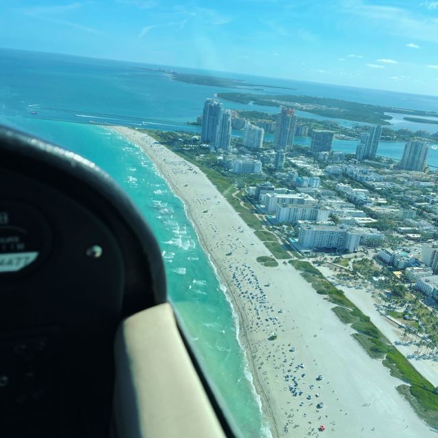 Miami: Romantic 1-Hour Private Flight Tour with Champagne - Meeting your pilot at Reliance Aviation
