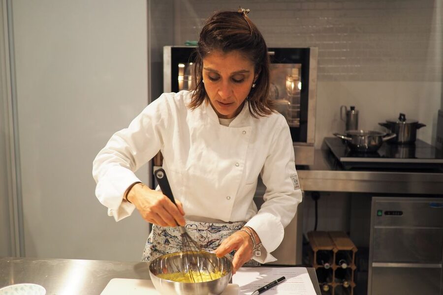 Milan: Italian Cooking Class with Food and Wine - Group size, teaching style, and the occasional quiet session