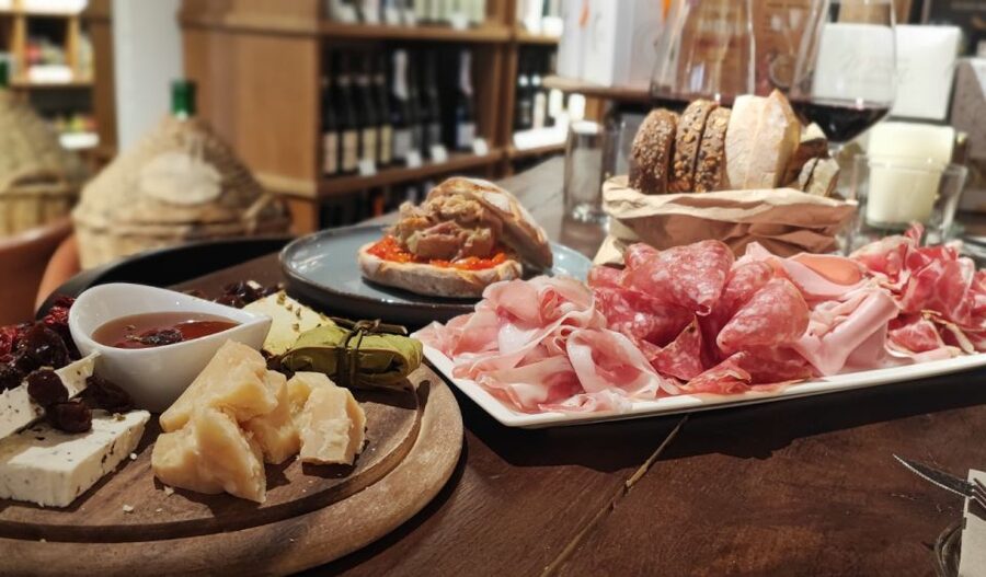 Milan Wine Tasting Aperitivo - Why the group limit matters