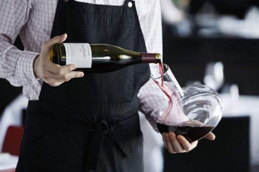 Milan: Wine Tasting Experience in the City Centre - What happens during the 90-minute tasting