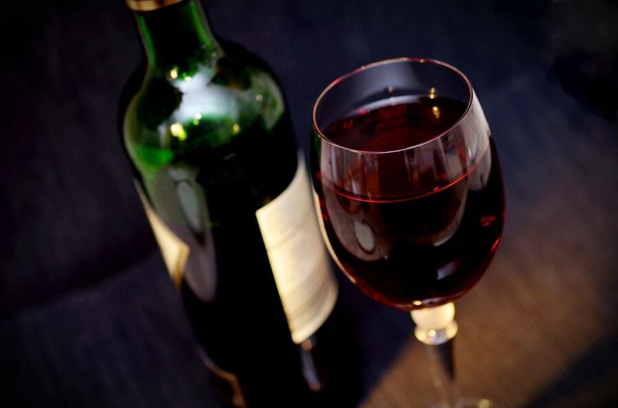 Milan: Wine Tasting Experience in the City Centre - The sommelier makes or breaks the evening