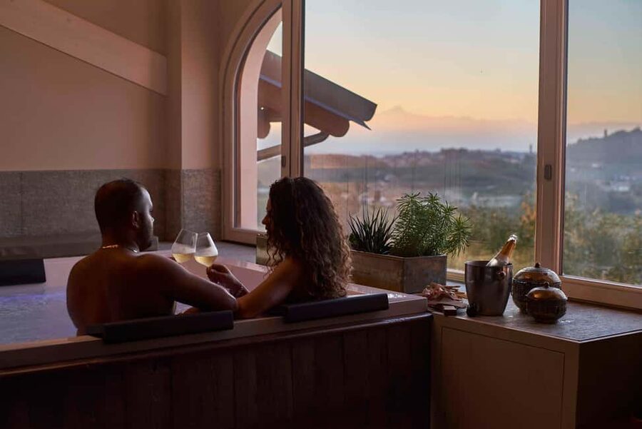 Monforte d'Alba: Jacuzzi Ritual with Wine Tasting - Should You Book It?