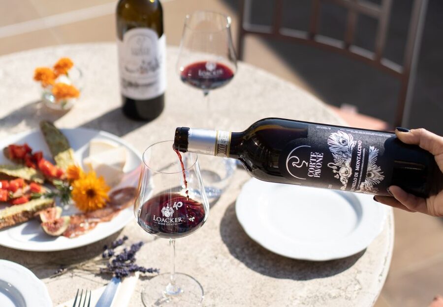 Montalcino: Guided Winery Tour & Gourmet Food Tasting - Getting to Corte Pavone from Montalcino