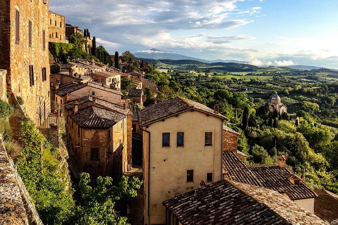 Montepulciano: Wine Tasting & Lunch in a Typical Winery - What the sommelier adds