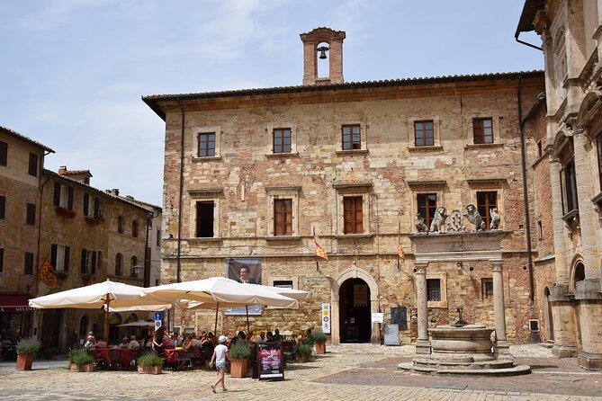 Montepulciano: Wine Tasting & Lunch in a Typical Winery - Four wines, with a local focus
