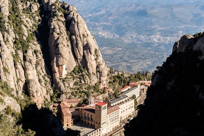 Montserrat Lunch & Wine at Farmhouse Small Group from Barcelona - The monastery and Basilica of Santa Maria