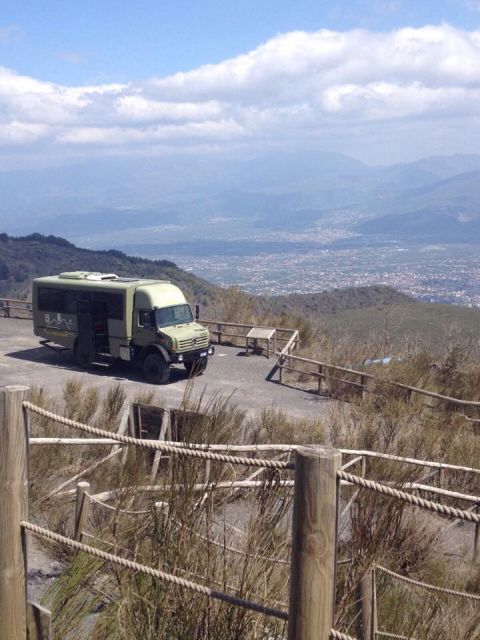 Mount Vesuvius 4-Hour Volcano Tour with Wine Tasting - Meeting the minibus in central Naples