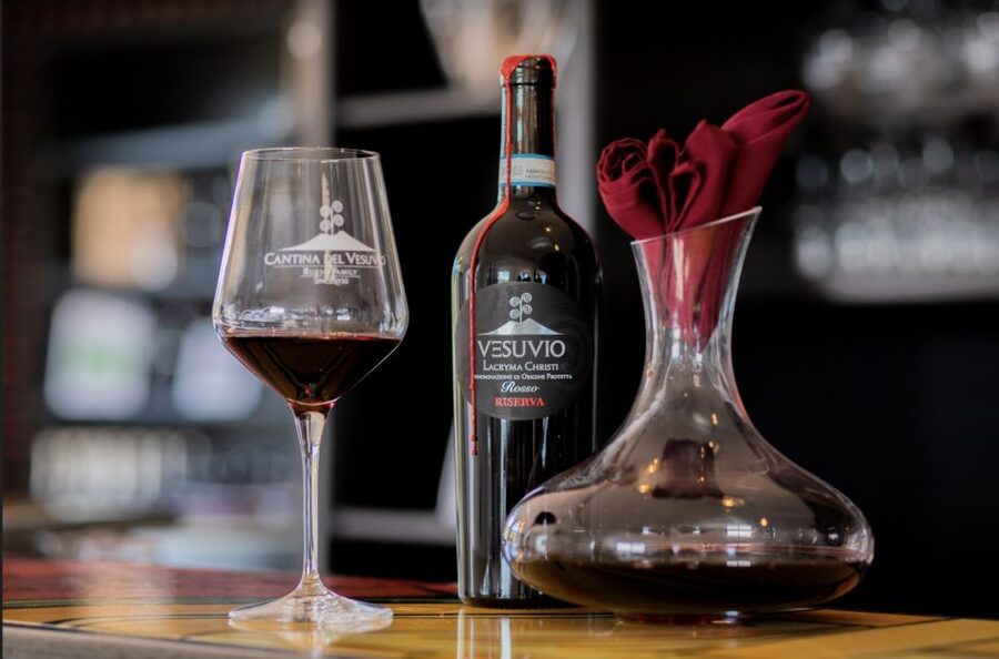 Mount Vesuvius: Vineyard Tour with Wine Tasting and Lunch - Lacryma Christi white, rosé, and red