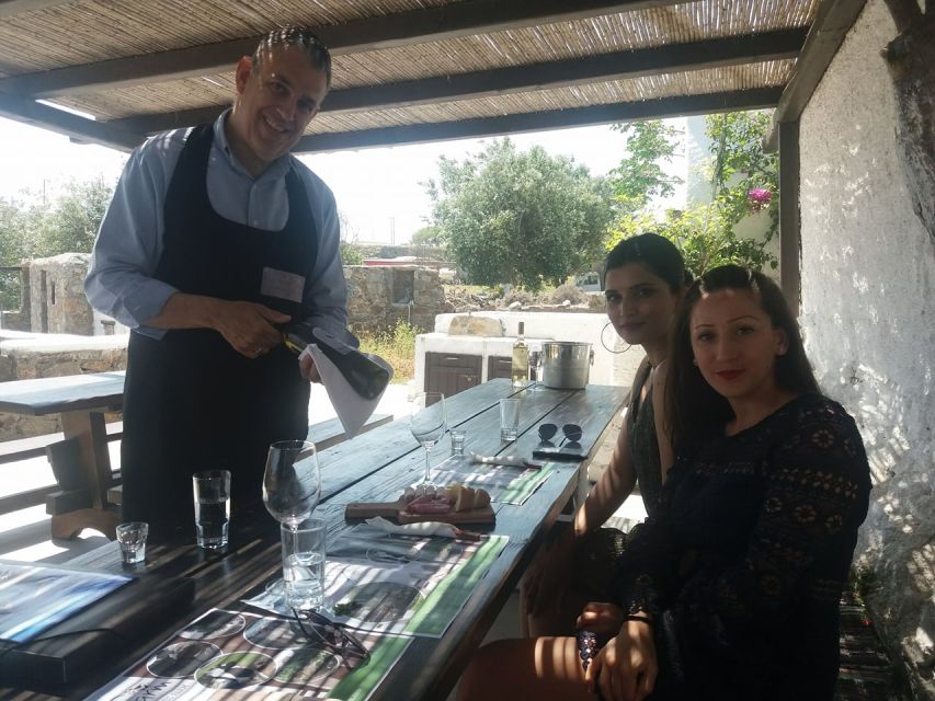 Mykonos: Wine Tasting at a Mykonian Farm - What the local food adds to the tasting