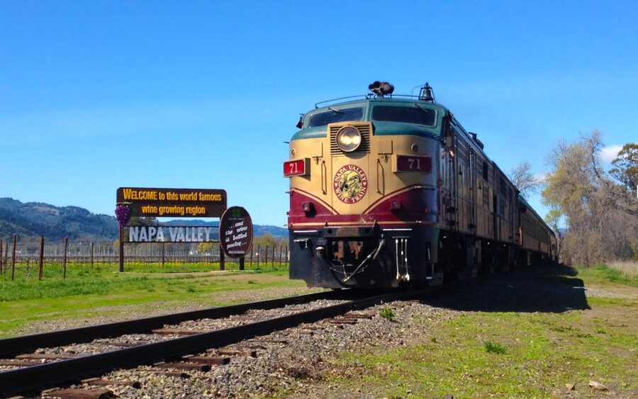 Napa Valley Wine Train: Gourmet Express Lunch or Dinner - What the Napa Valley Wine Train actually offers