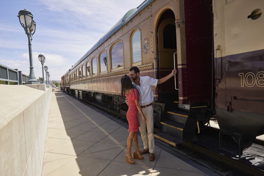 Napa Valley Wine Train: Gourmet Express Lunch or Dinner - Who should book the Napa Valley Wine Train