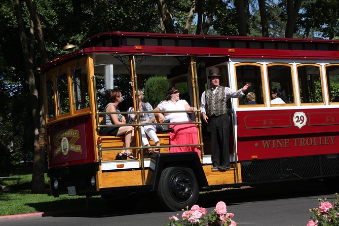Napa Valley Wine Trolley Classic Tour - The real price: $135 plus tasting fees
