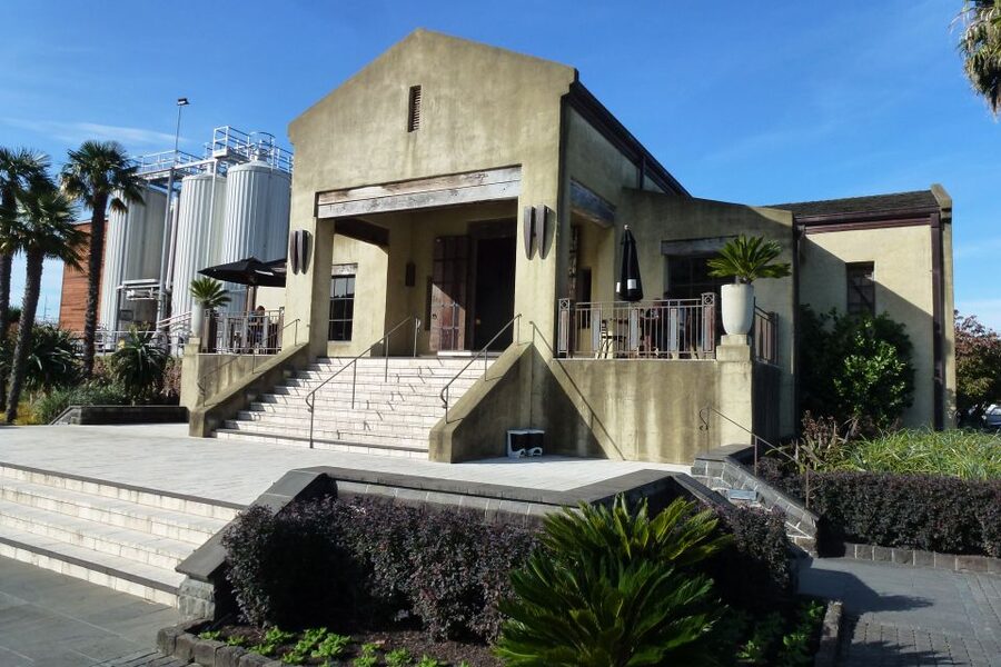 Napier: Winery + Gin Tasting Tour with Lunch Thu Fri Sat - Who should book this tour?
