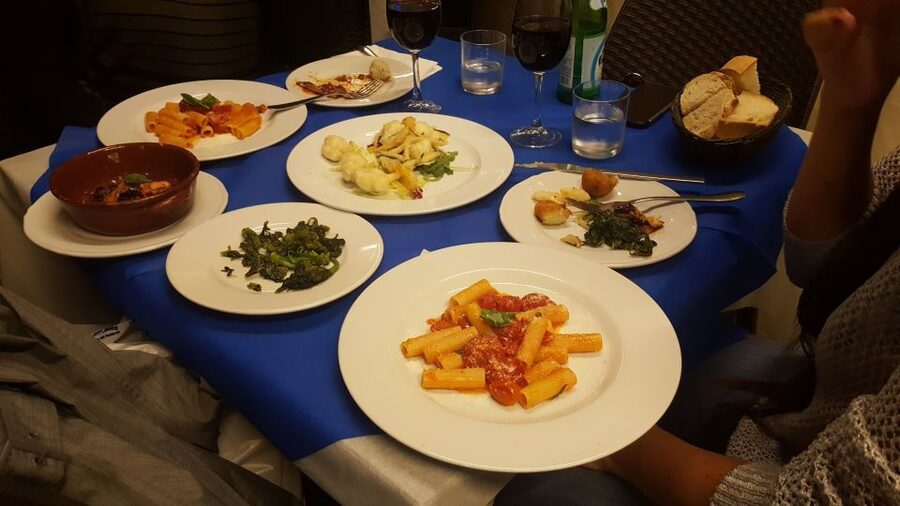Naples by Night: Food and Wine Walking Tour with Local Guide - A four-hour dinner through old Naples