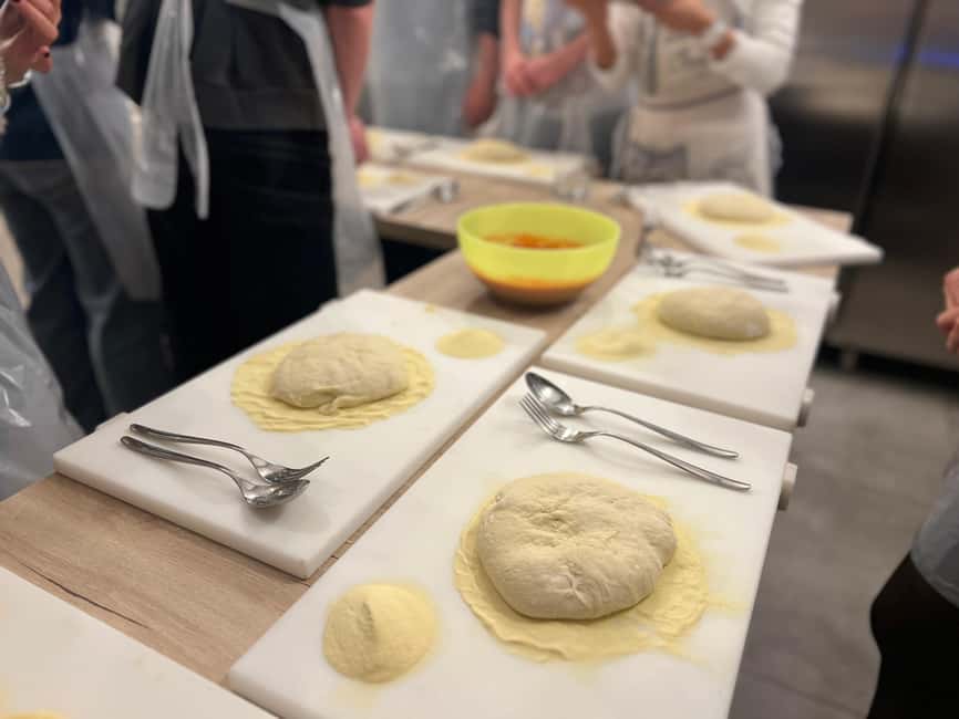 Naples: Pizza and tiramisu making class with unlimited wine - What makes this Naples class worth your time