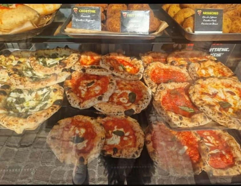 Naples: Street Art, Wine and Food Tasting Walking Tour - The Guide Makes or Breaks the Walk