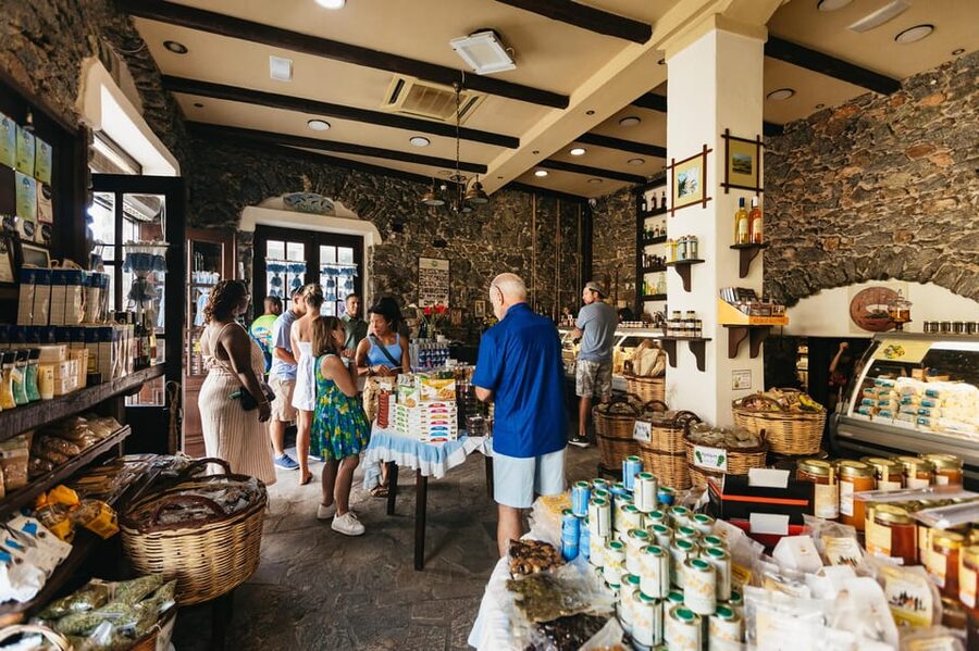 Naxos: Naxos Town Food Tour with Tastings and Wine - Finishing near Apollo Temple