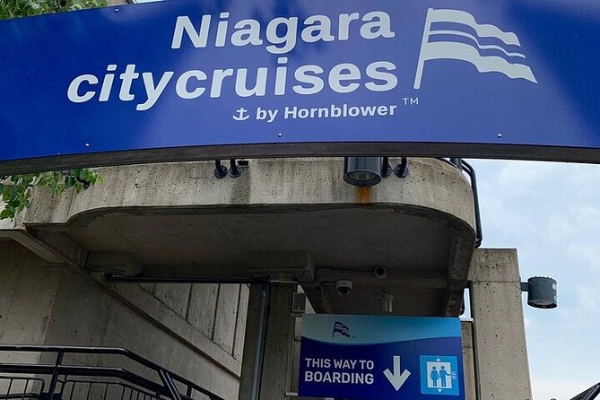 Niagara Falls Day Tour from Toronto Includes Boat Tour and Winery - The Voyage to the Falls: the essential hour