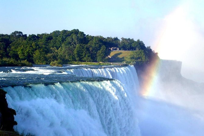 Niagara Falls Day Tour Includes Boat Cruise, Winery Stop & Lunch - Niagara-on-the-Lake gives the day a gentler finish