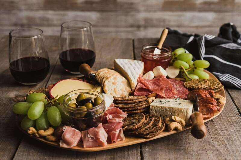 Niagara Falls: Winter Niagara Wine Tour with Transportation - Should you book the Niagara winter wine tour?