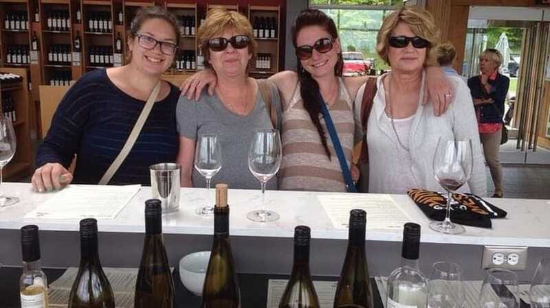 Niagara-on-the-Lake: Wine Tour with Tastings and Lunch - Practical details that affect your day