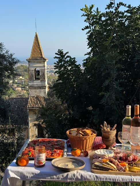 Nice: Sunset & Wine Tasting in a historic Land Rover - Who should book this Nice experience?