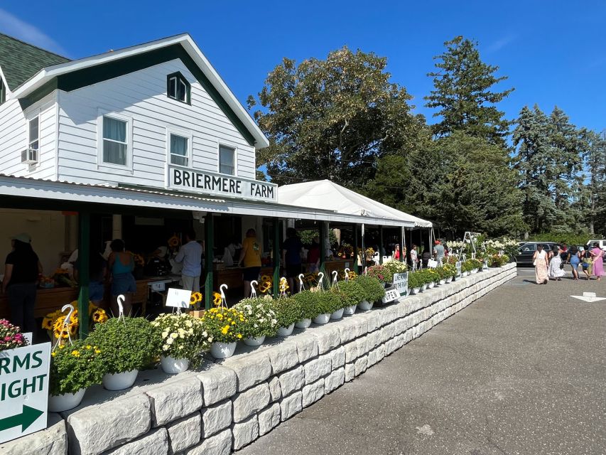 NYC: Long Island Sommelier-Guided Wine Tasting Tour - First winery: time to taste, learn, and look around