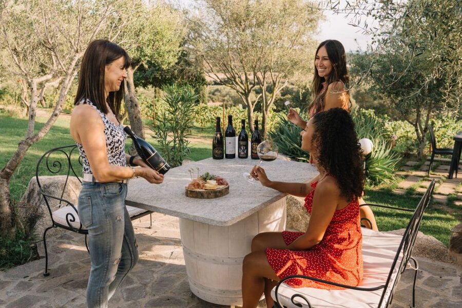 Olbia: Gallura Winery Guided Tour with Tasting - The rescue animals change the mood