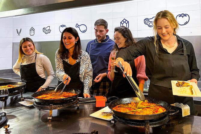 Paella Cooking Class, Wine Tasting & Central Market in Valencia - Dietary needs and the vegetarian question