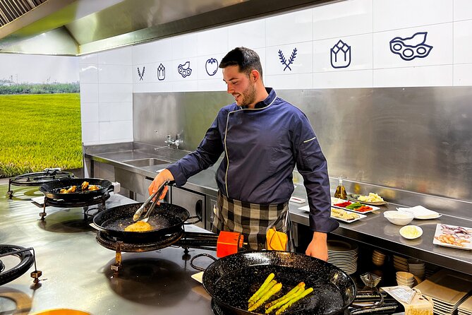 Paella Cooking Class, Wine Tasting & Central Market in Valencia - Meeting near Valencia’s old town