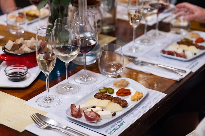 Palace District Evening Culinary, Wine, and History Walk - Key things to know before booking