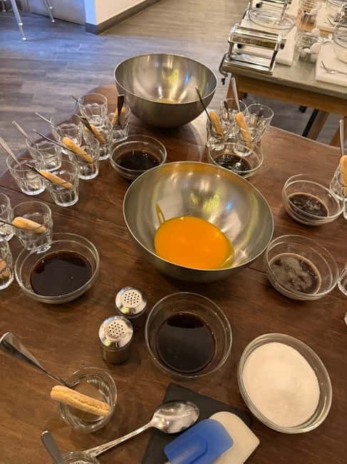 Palermo: Pizza & Tiramisu Class with Free Flowing Fine Wine - What makes this Palermo class worth your time