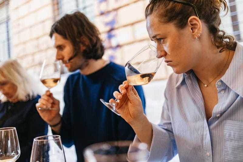 Palermo: Wine Tasting with Snacks at Bottega Monteleone - Why this Palermo tasting works so well