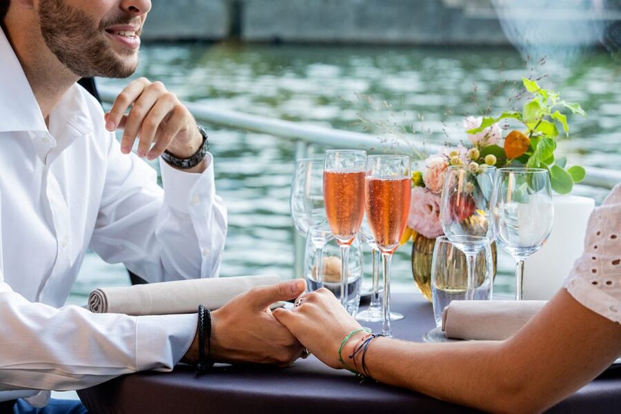 Paris: 3-Course-Dinner Cruise with Wine on the Seine River - Twilight views, weather, and photography