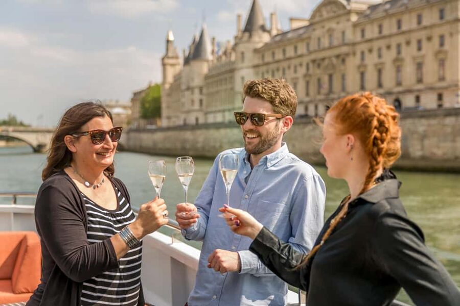 Paris: Champagne Tasting Cruise Departure from Eiffel Tower - Three Champagnes with Paris as your backdrop