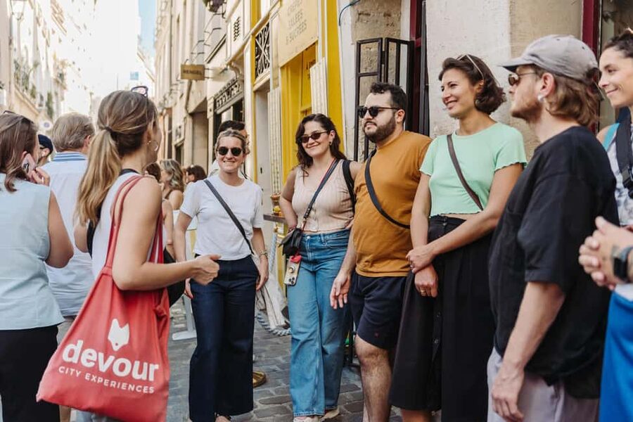 Paris Culinary Tour: 11 Tastings & 2 Wines in Le Marais - Two wines at La Chablisienne Cave Saint-Paul