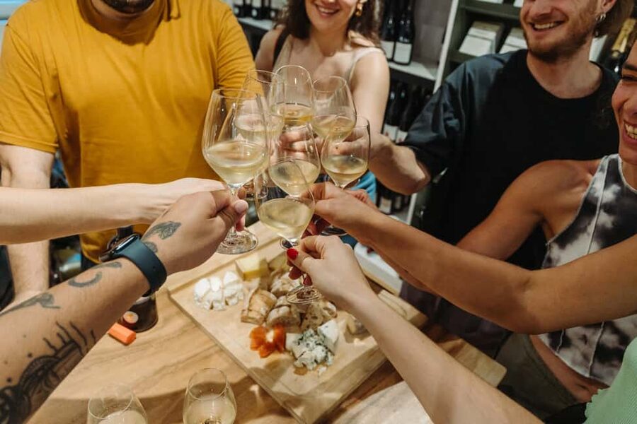 Paris Culinary Tour: 11 Tastings & 2 Wines in Le Marais - Why this Le Marais food tour works