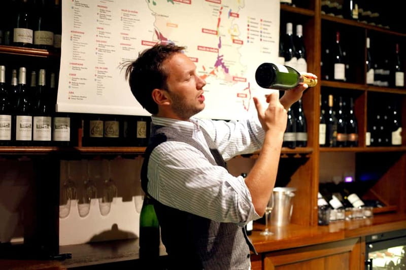 Paris: French Wine Tasting Class with Sommelier - Champagne first, then the language of wine