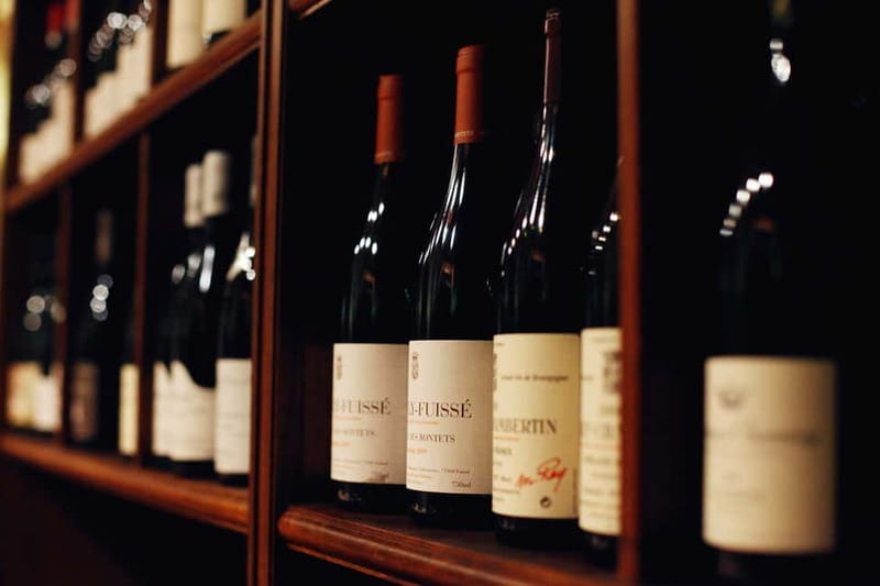 Paris: French Wine Tasting Class with Sommelier - The sommelier makes or breaks the evening