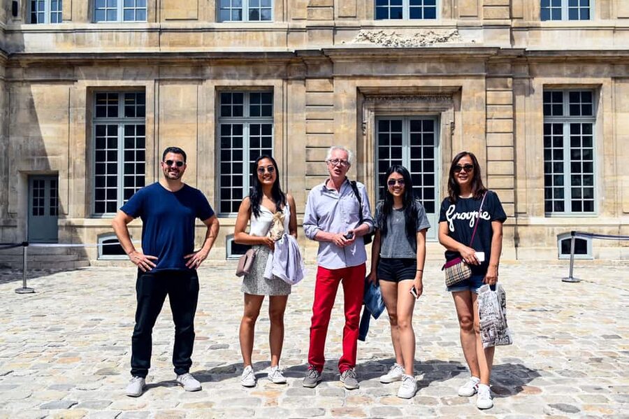 Paris: Le Marais District Food Tour with 10+ Tastings & Wine - The croque-monsieur and wine stop