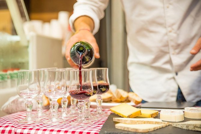 Paris Le Marais District Original Food and Wine Tasting Tour - Why Le Marais makes such a good food tour setting