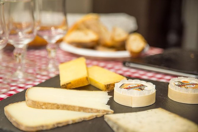 Paris Le Marais District Original Food and Wine Tasting Tour - The guides make or break the afternoon