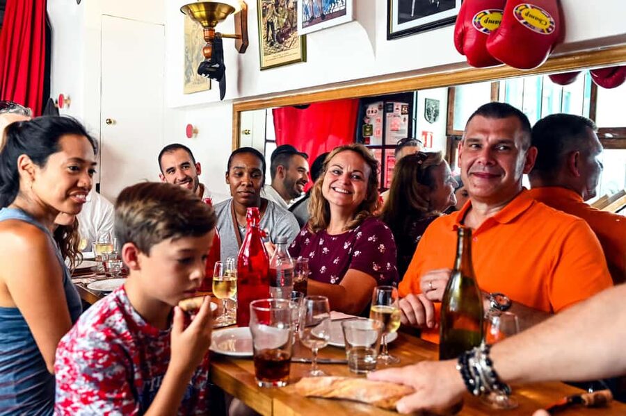 Paris: Montmartre Food Tour with 10 Local Tastings & Wines - Key points at a glance