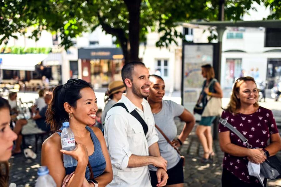 Paris: Montmartre Food Tour with 10 Local Tastings & Wines - How much food do you really get?