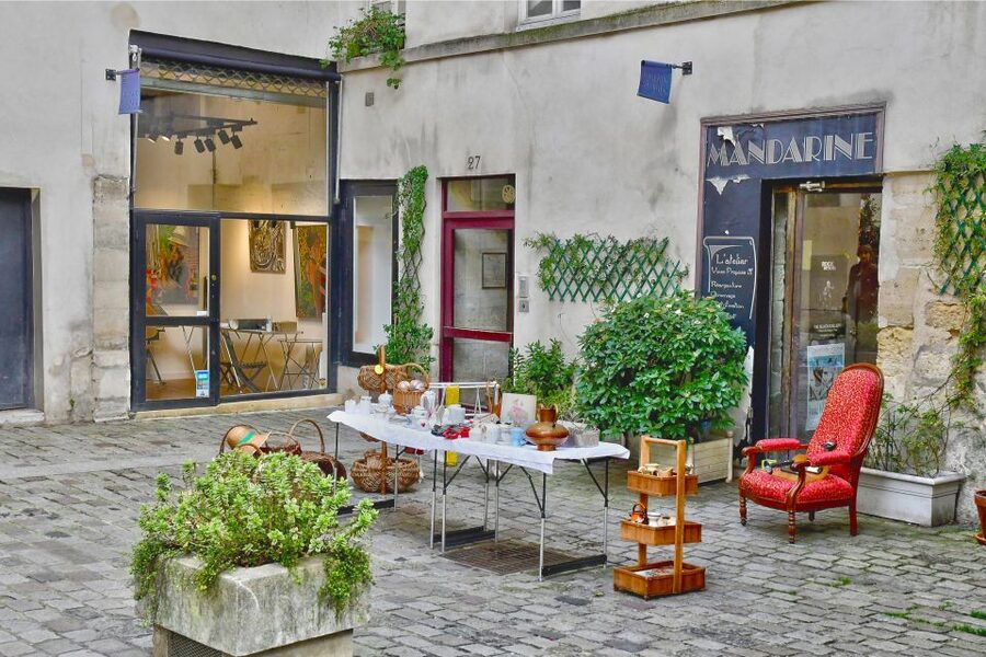 Paris: Private Food and Wine Tour in Le Marais - Key points at a glance