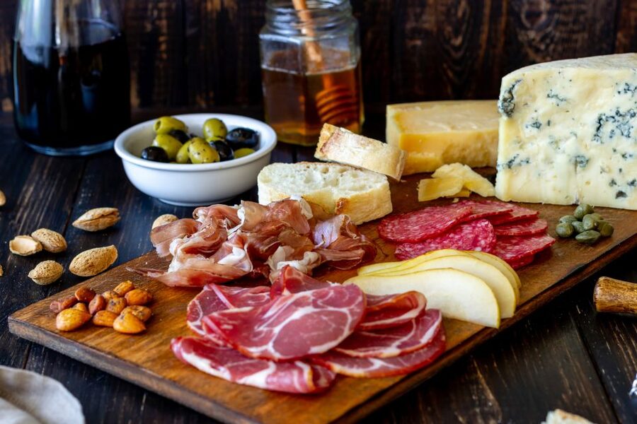 Paris: Private Food and Wine Tour in Le Marais - Bar du Marché des Blancs Manteaux
